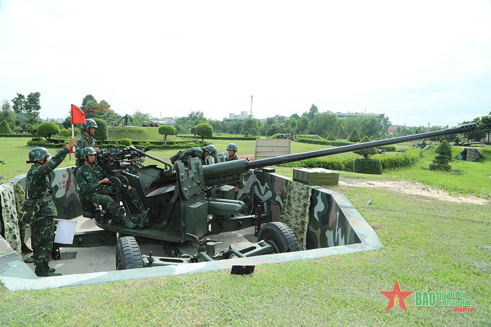 Bộ Tổng Tham mưu kiểm tra Lữ đoàn 71 (Quân đoàn 4)